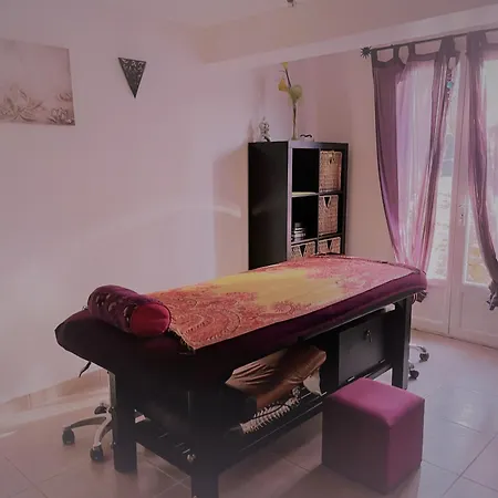 La Casa Calanquaise - A 250m Accessible A Pied - T2 Spacieux Independant - Terrasse Ombragee